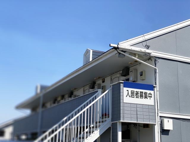 空室対策につながる!鉄部塗装のカラー選定と耐久性の高め方
